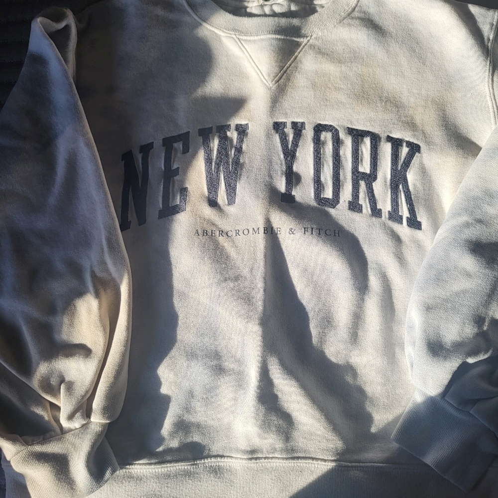 Womens size S Abercrombie "New York" oversized crewneck